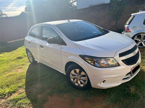 CHEVROLET ONIX 1.0 MPFI LT 8V FLEX 4P MANUAL CHEVROLET ONIX 1.0 MPFI LT 8V FLEX 4P MANUAL